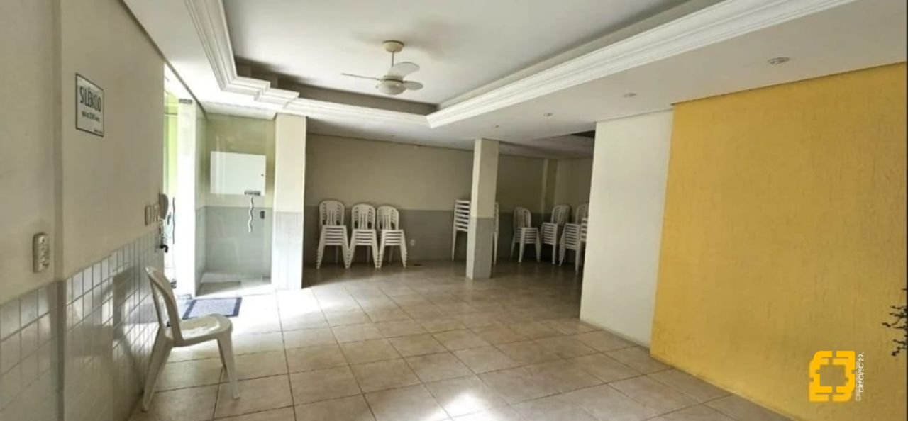 Apartamento com 95m², 4 quartos (sendo 1 suíte), 1 garagem, no bairro Estreito em Florianópolis