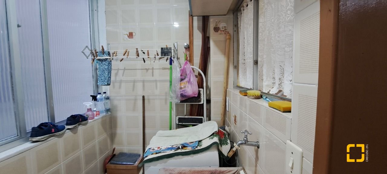 Apartamento com 95m², 4 quartos (sendo 1 suíte), 1 garagem, no bairro Estreito em Florianópolis