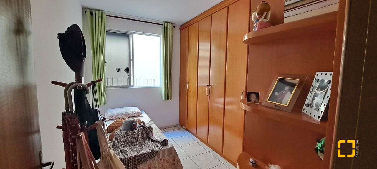 Apartamento com 95m², 4 quartos (sendo 1 suíte), 1 garagem, no bairro Estreito em Florianópolis