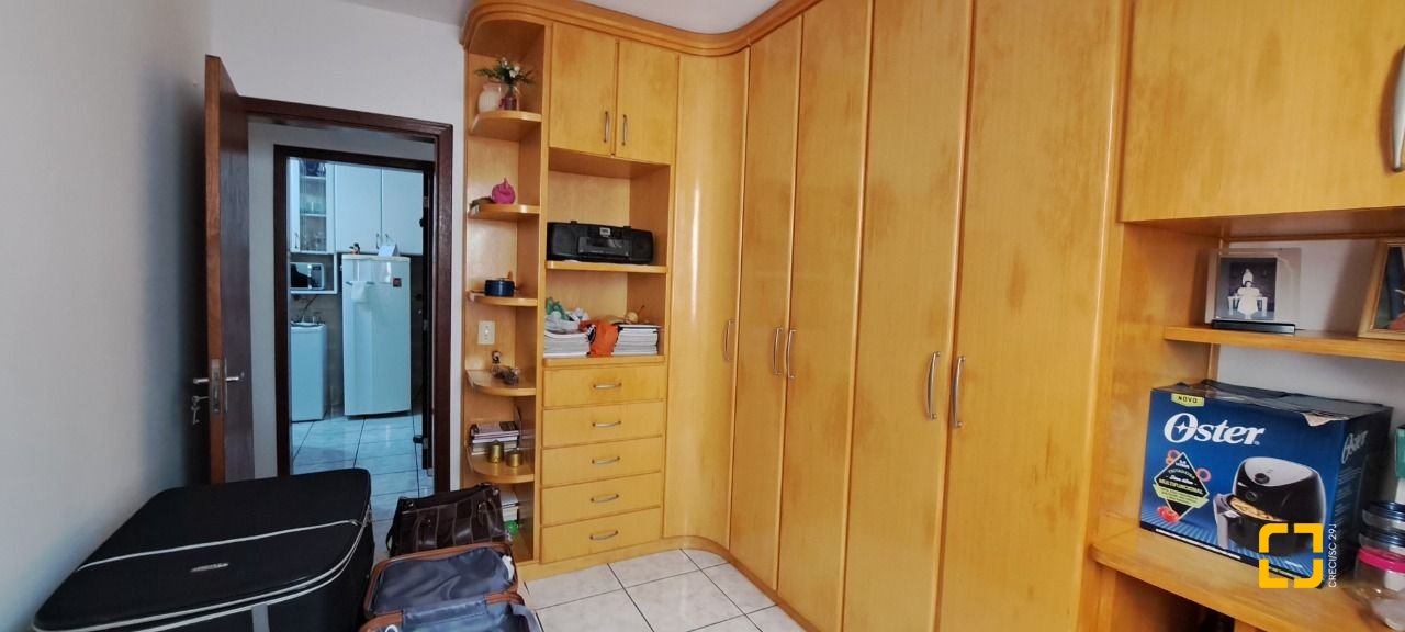 Apartamento com 95m², 4 quartos (sendo 1 suíte), 1 garagem, no bairro Estreito em Florianópolis