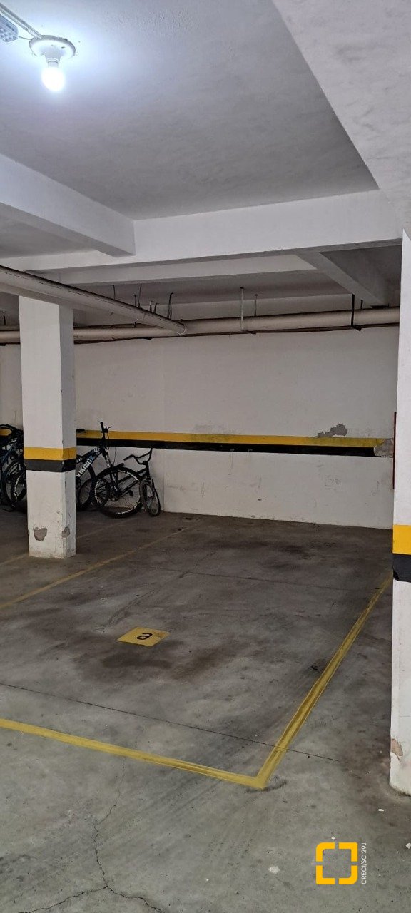 Apartamento com 95m², 4 quartos (sendo 1 suíte), 1 garagem, no bairro Estreito em Florianópolis