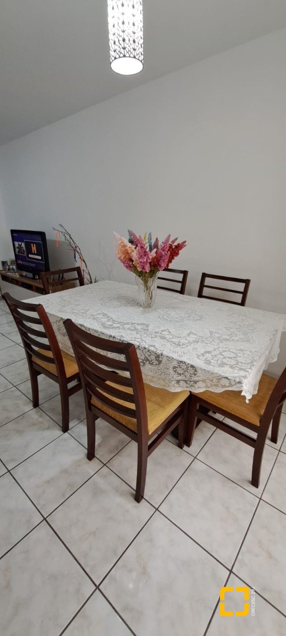 Apartamento com 95m², 4 quartos (sendo 1 suíte), 1 garagem, no bairro Estreito em Florianópolis