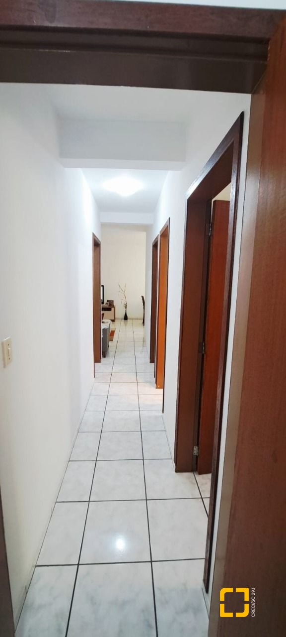 Apartamento com 95m², 4 quartos (sendo 1 suíte), 1 garagem, no bairro Estreito em Florianópolis