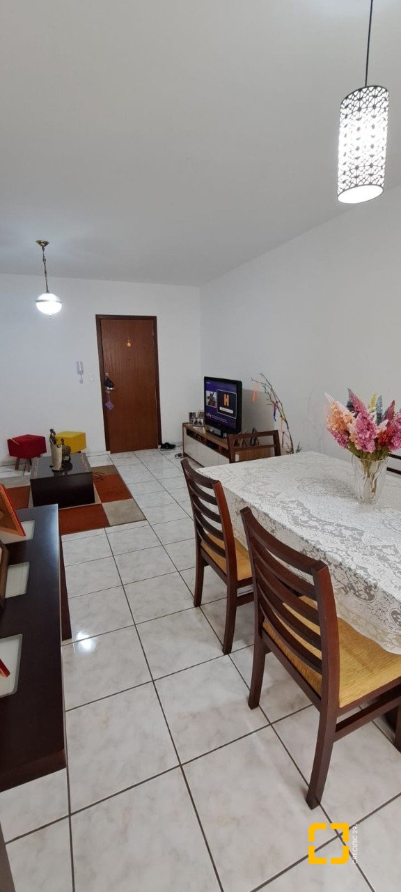 Apartamento com 95m², 4 quartos (sendo 1 suíte), 1 garagem, no bairro Estreito em Florianópolis