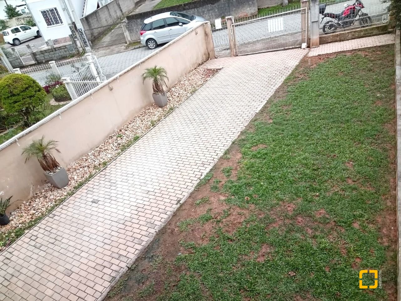 Casa com 147m², 4 quartos (sendo 1 suíte), 4 garagens, no bairro São Sebastião em Palhoça
