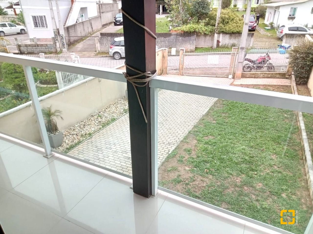 Casa com 147m², 4 quartos (sendo 1 suíte), 4 garagens, no bairro São Sebastião em Palhoça