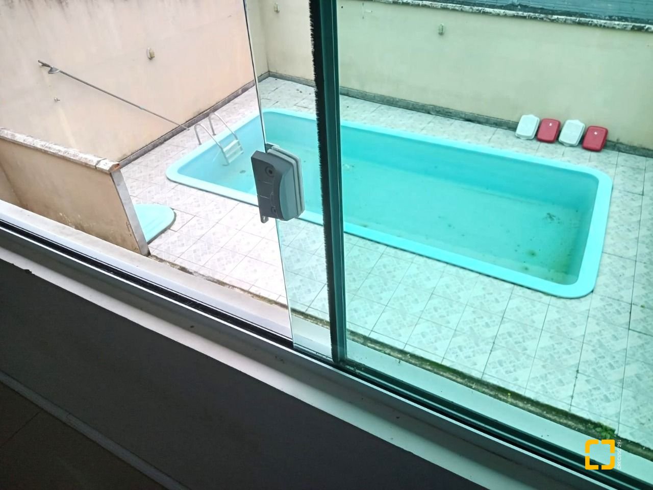 Casa com 147m², 4 quartos (sendo 1 suíte), 4 garagens, no bairro São Sebastião em Palhoça
