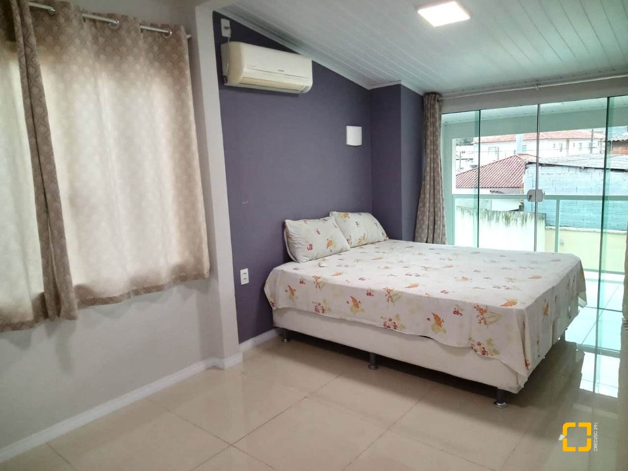 Casa com 147m², 4 quartos (sendo 1 suíte), 4 garagens, no bairro São Sebastião em Palhoça