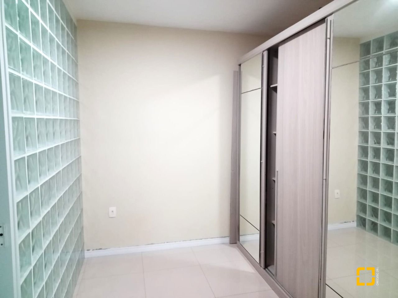 Casa com 147m², 4 quartos (sendo 1 suíte), 4 garagens, no bairro São Sebastião em Palhoça