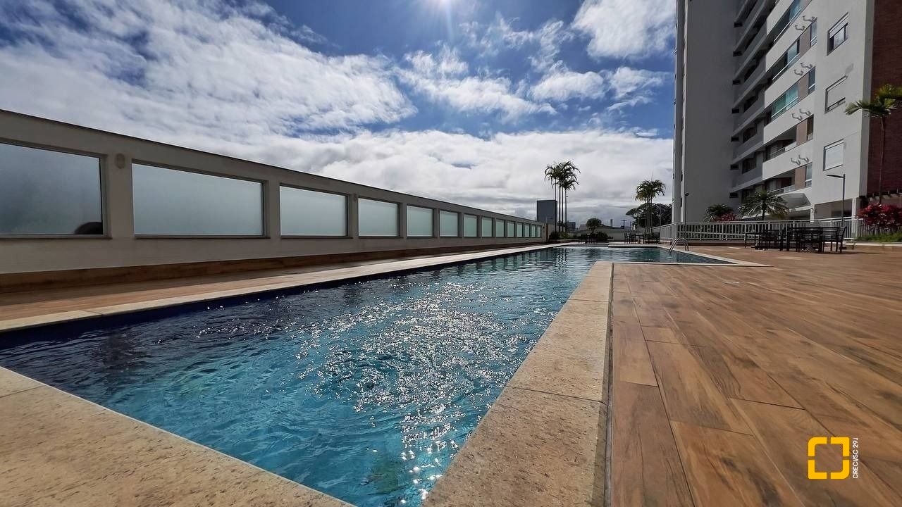 Apartamento com 98m², 4 quartos (sendo 1 suíte), 2 garagens, no bairro Jardim Atlântico em Florianópolis
