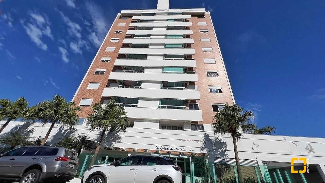 Apartamento com 98m², 4 quartos (sendo 1 suíte), 2 garagens, no bairro Jardim Atlântico em Florianópolis