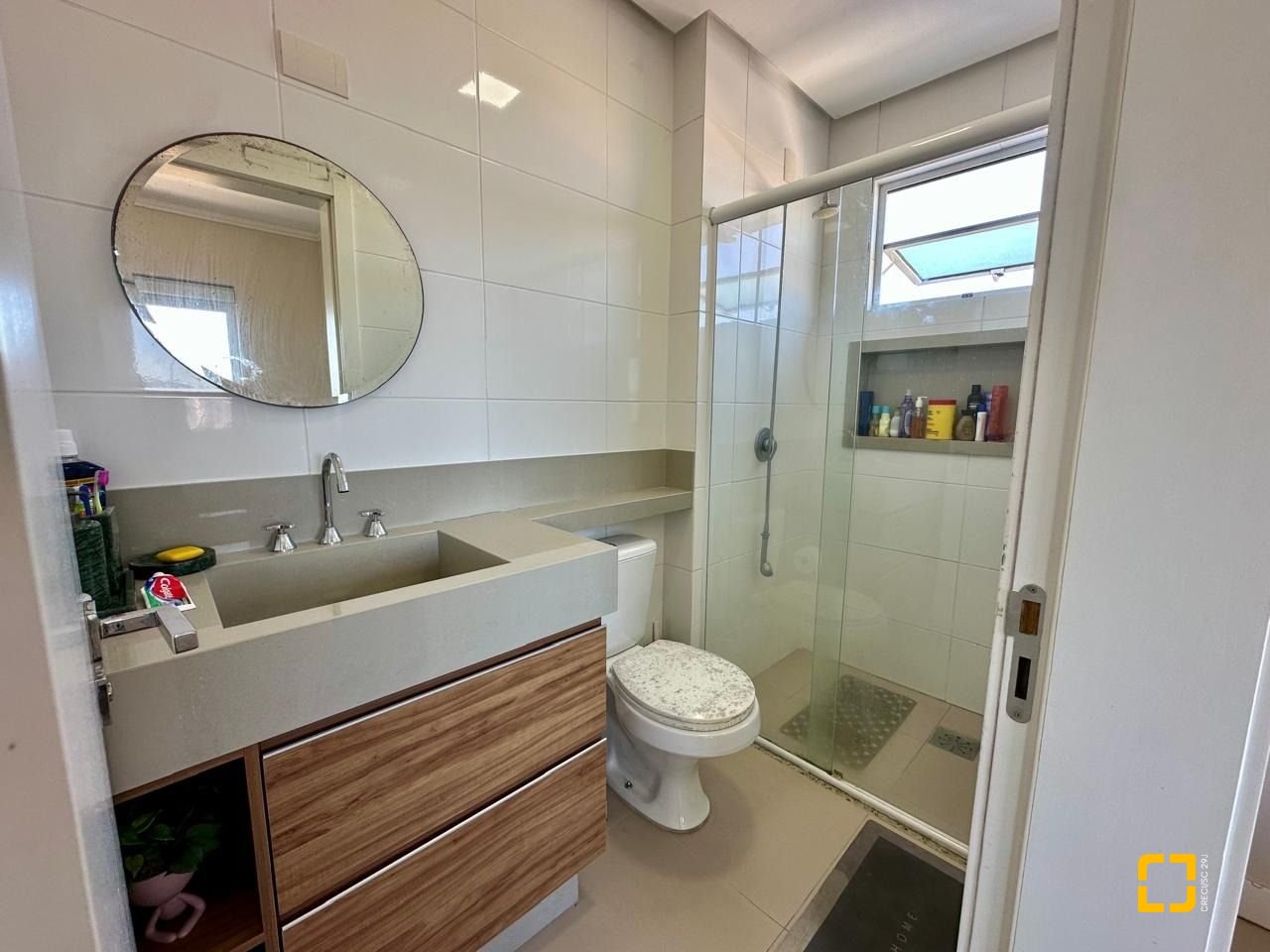 Apartamento com 98m², 4 quartos (sendo 1 suíte), 2 garagens, no bairro Jardim Atlântico em Florianópolis