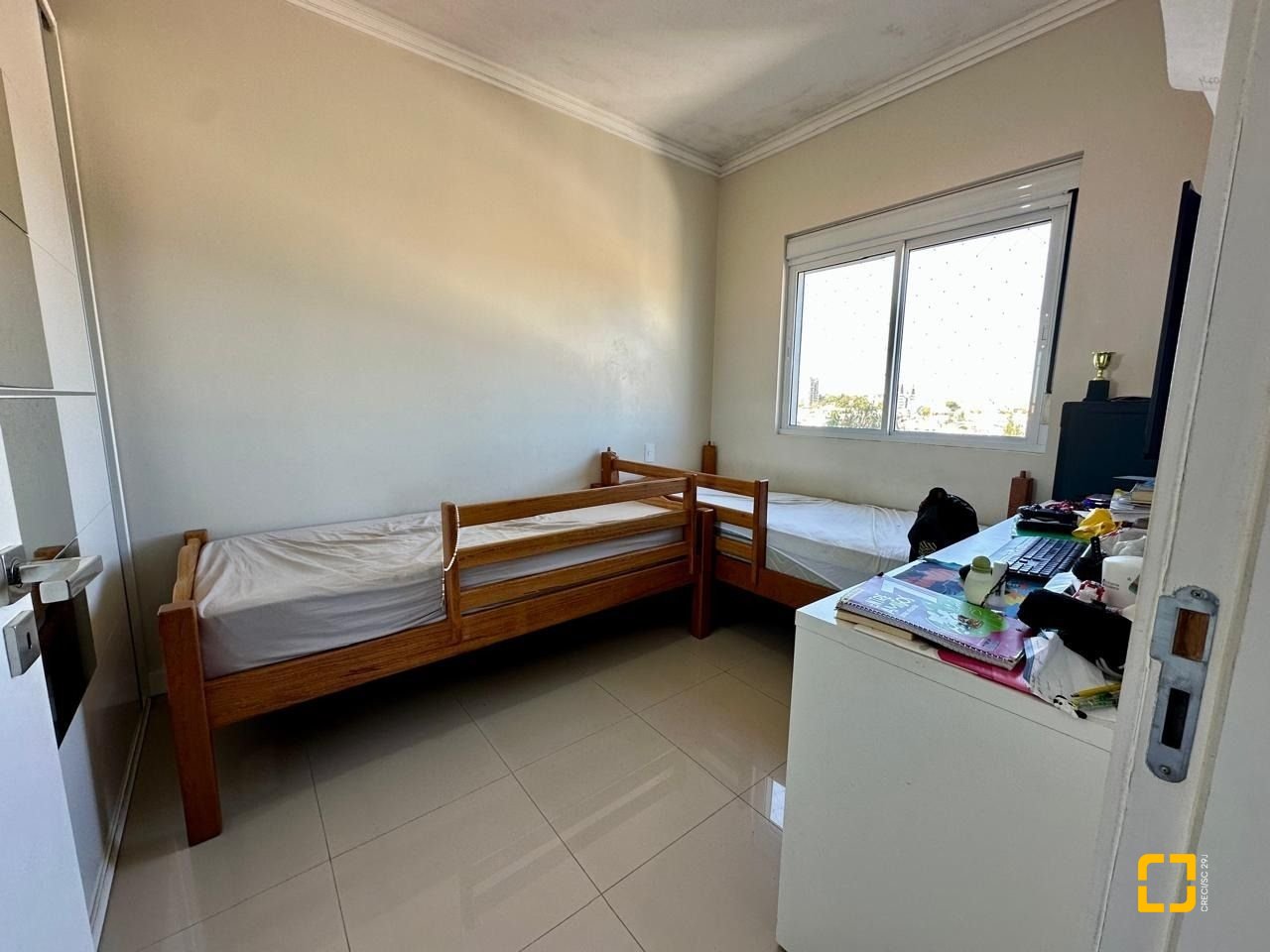 Apartamento com 98m², 4 quartos (sendo 1 suíte), 2 garagens, no bairro Jardim Atlântico em Florianópolis