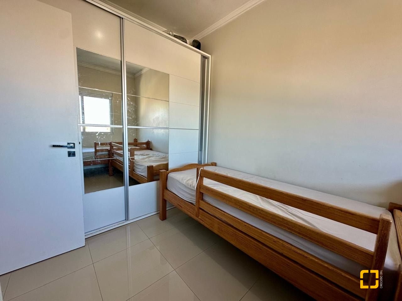 Apartamento com 98m², 4 quartos (sendo 1 suíte), 2 garagens, no bairro Jardim Atlântico em Florianópolis