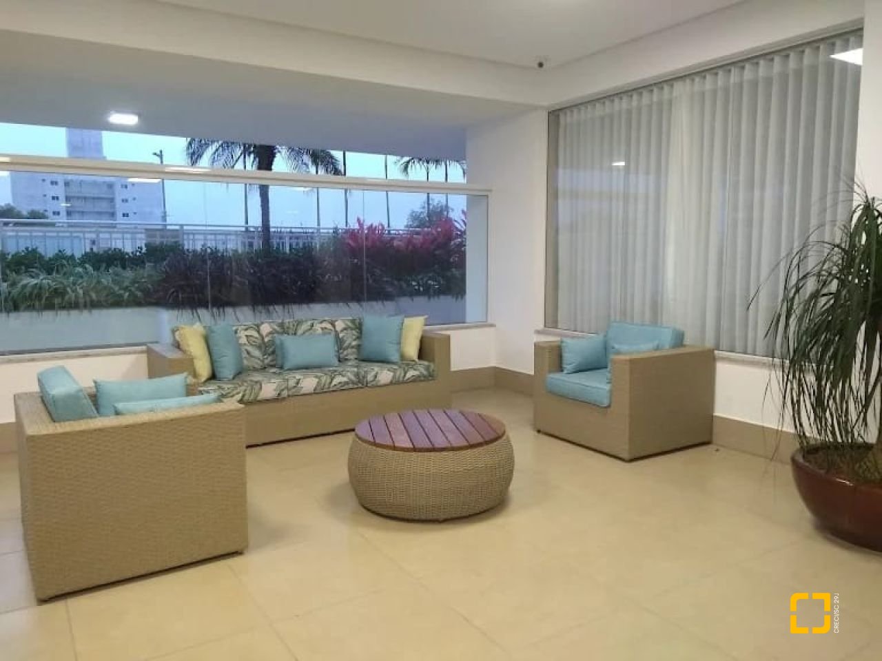 Apartamento com 98m², 4 quartos (sendo 1 suíte), 2 garagens, no bairro Jardim Atlântico em Florianópolis