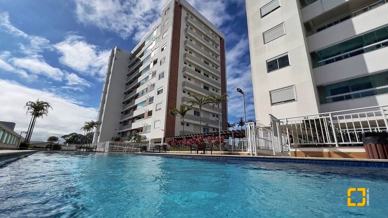 Apartamento com 98m², 4 quartos (sendo 1 suíte), 2 garagens, no bairro Jardim Atlântico em Florianópolis