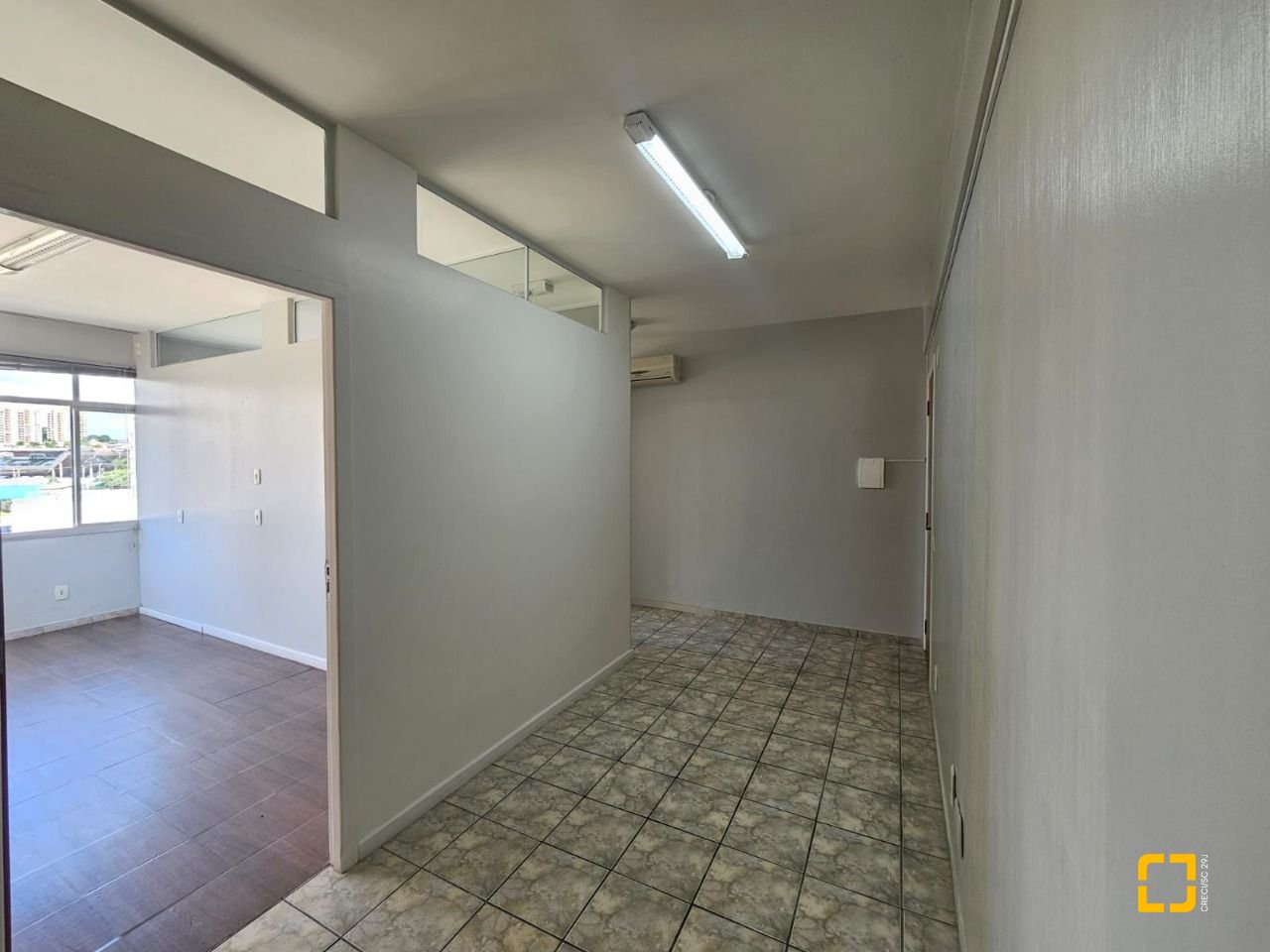 Sala com 40m², 1 garagem, no bairro Estreito em Florianópolis