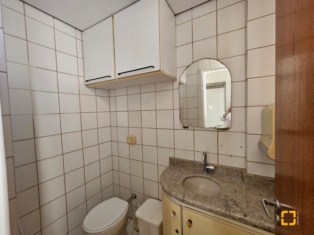 Sala com 40m², 1 garagem, no bairro Estreito em Florianópolis