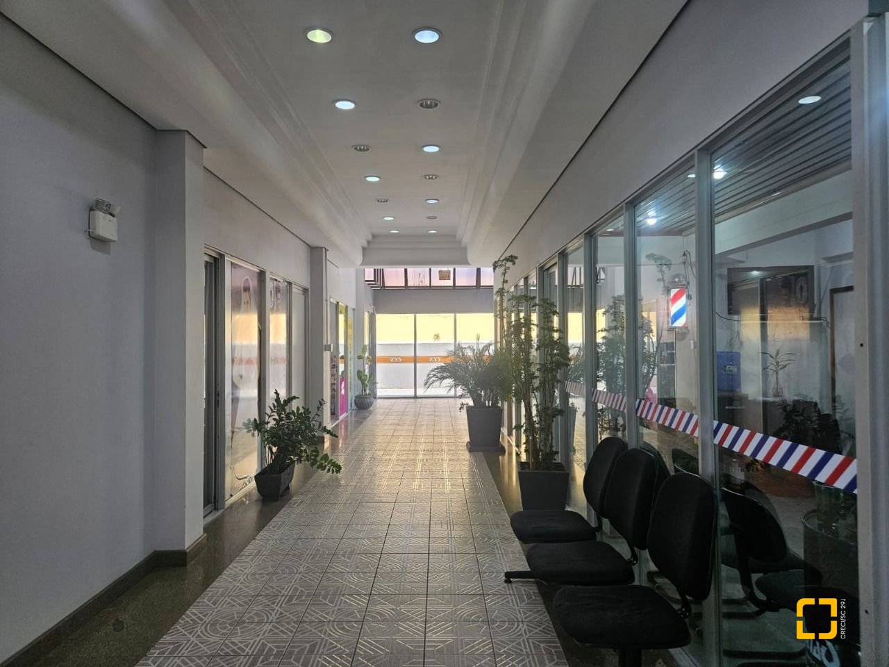 Sala com 40m², 1 garagem, no bairro Estreito em Florianópolis