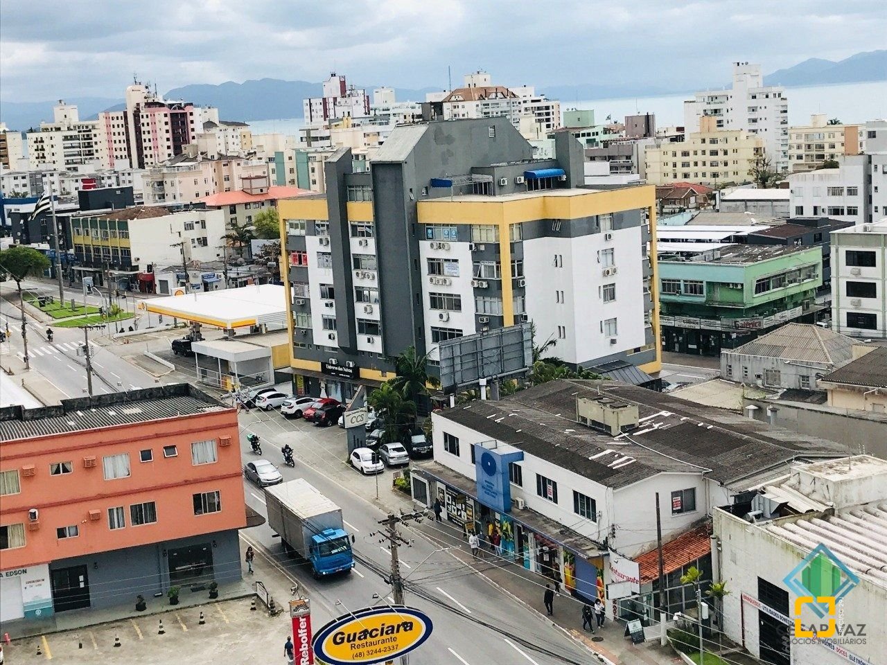 Sala com 40m², 1 garagem, no bairro Estreito em Florianópolis
