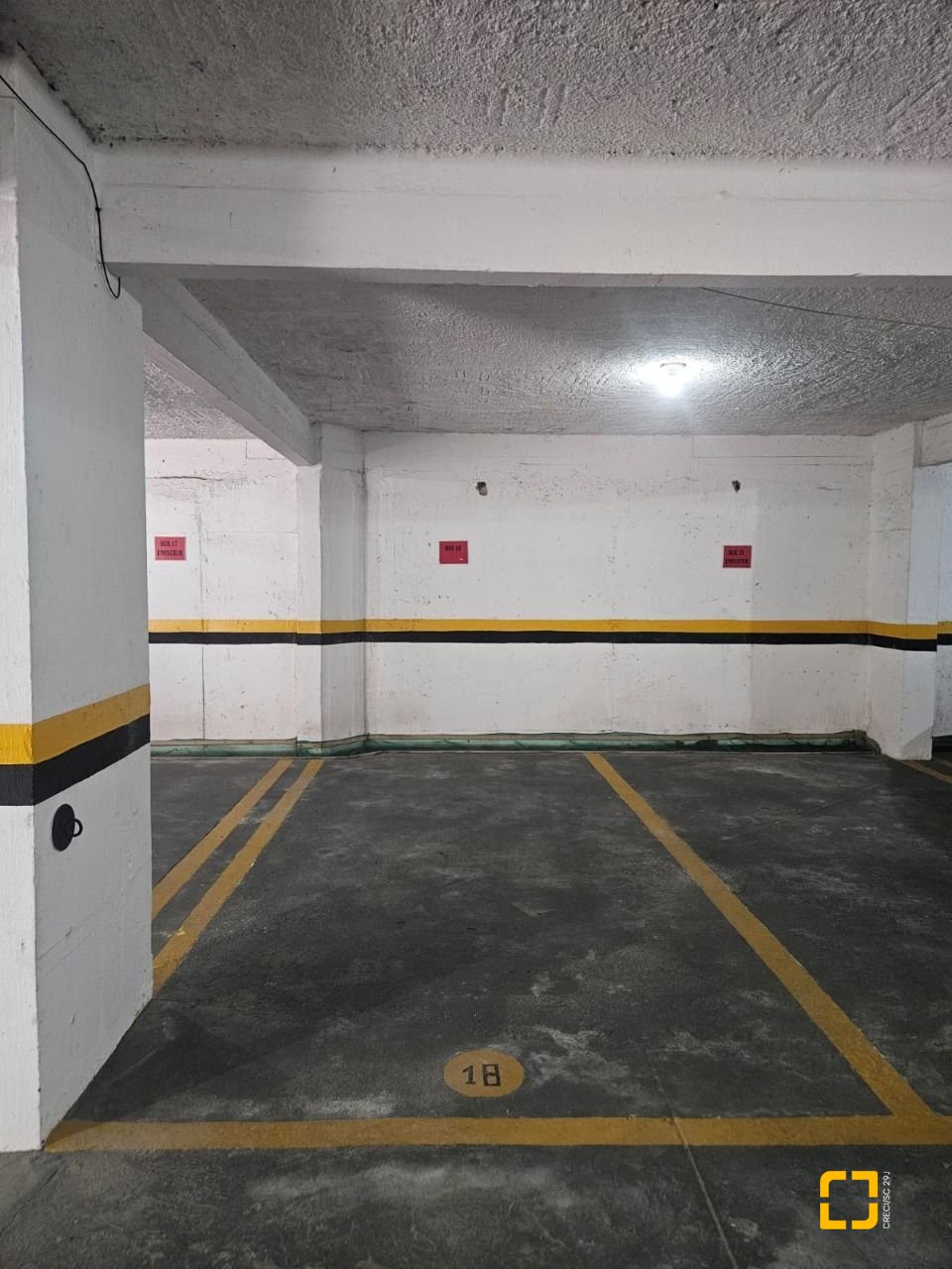 Sala com 40m², 1 garagem, no bairro Estreito em Florianópolis