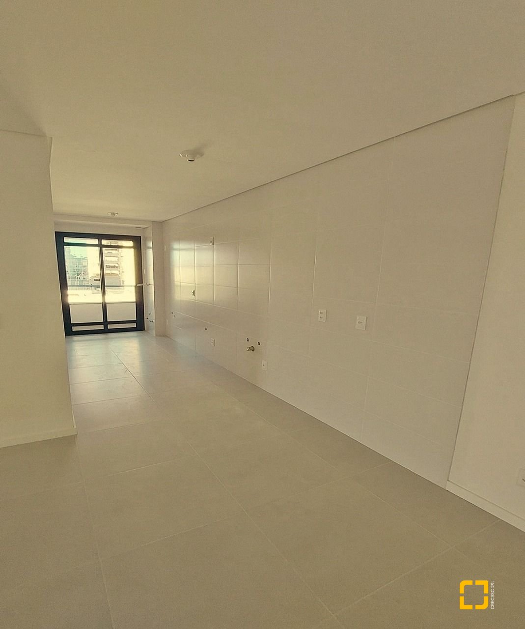 Apartamento com 90m², 4 quartos (sendo 1 suíte), 2 garagens, no bairro Pagani em Palhoça