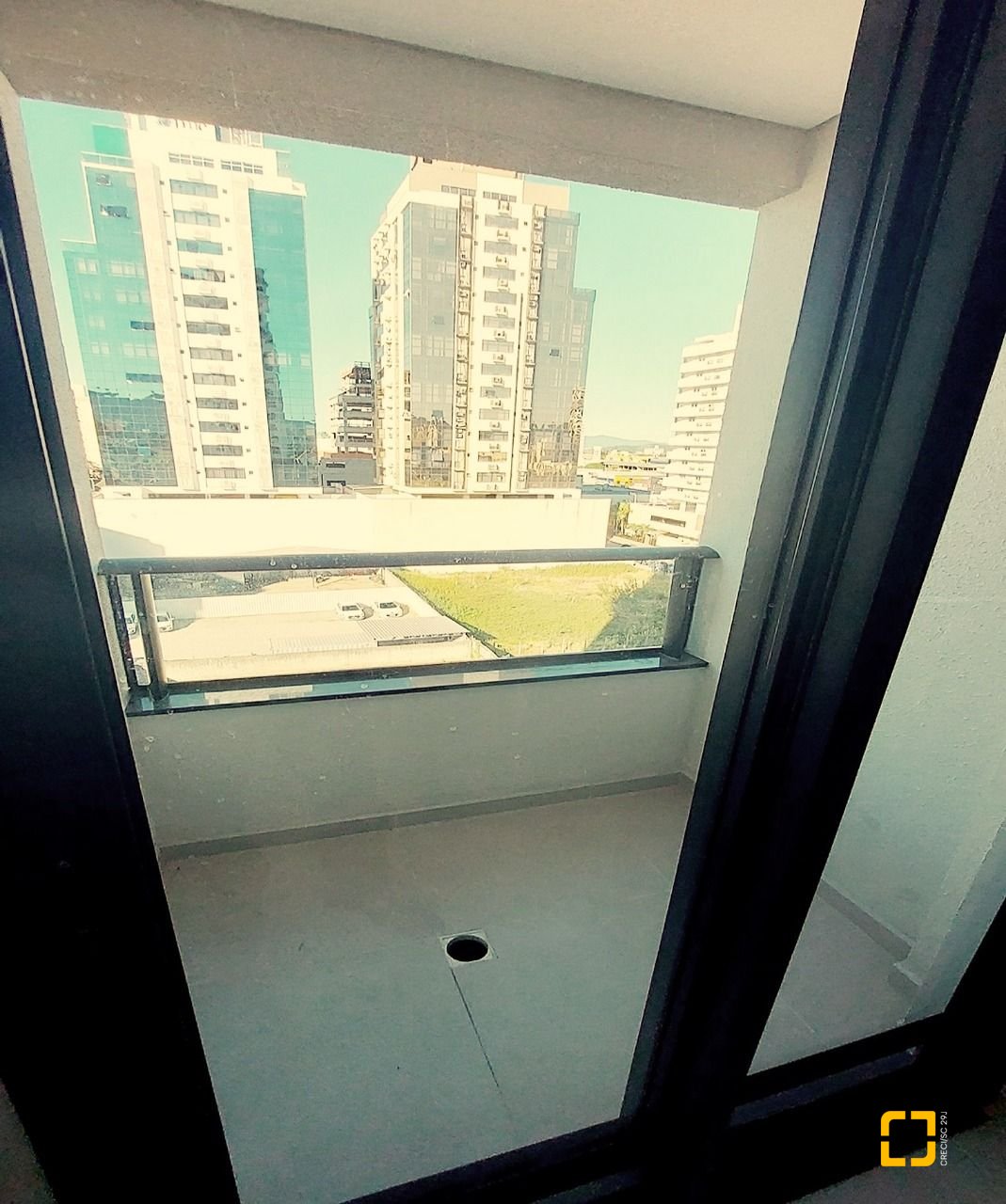 Apartamento com 90m², 4 quartos (sendo 1 suíte), 2 garagens, no bairro Pagani em Palhoça