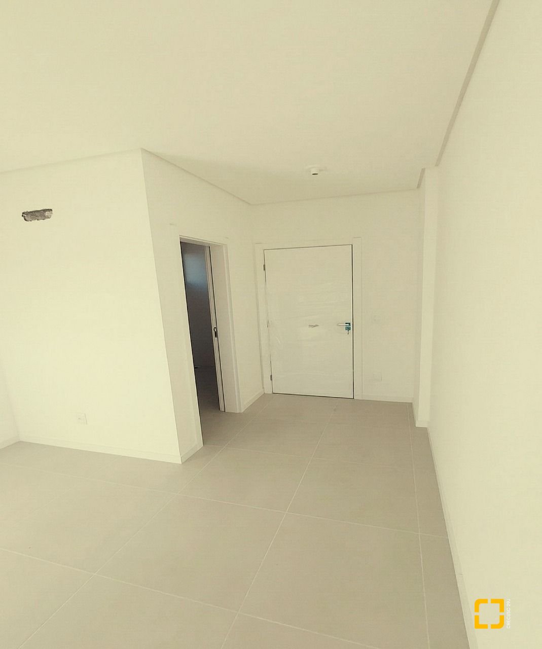Apartamento com 90m², 4 quartos (sendo 1 suíte), 2 garagens, no bairro Pagani em Palhoça