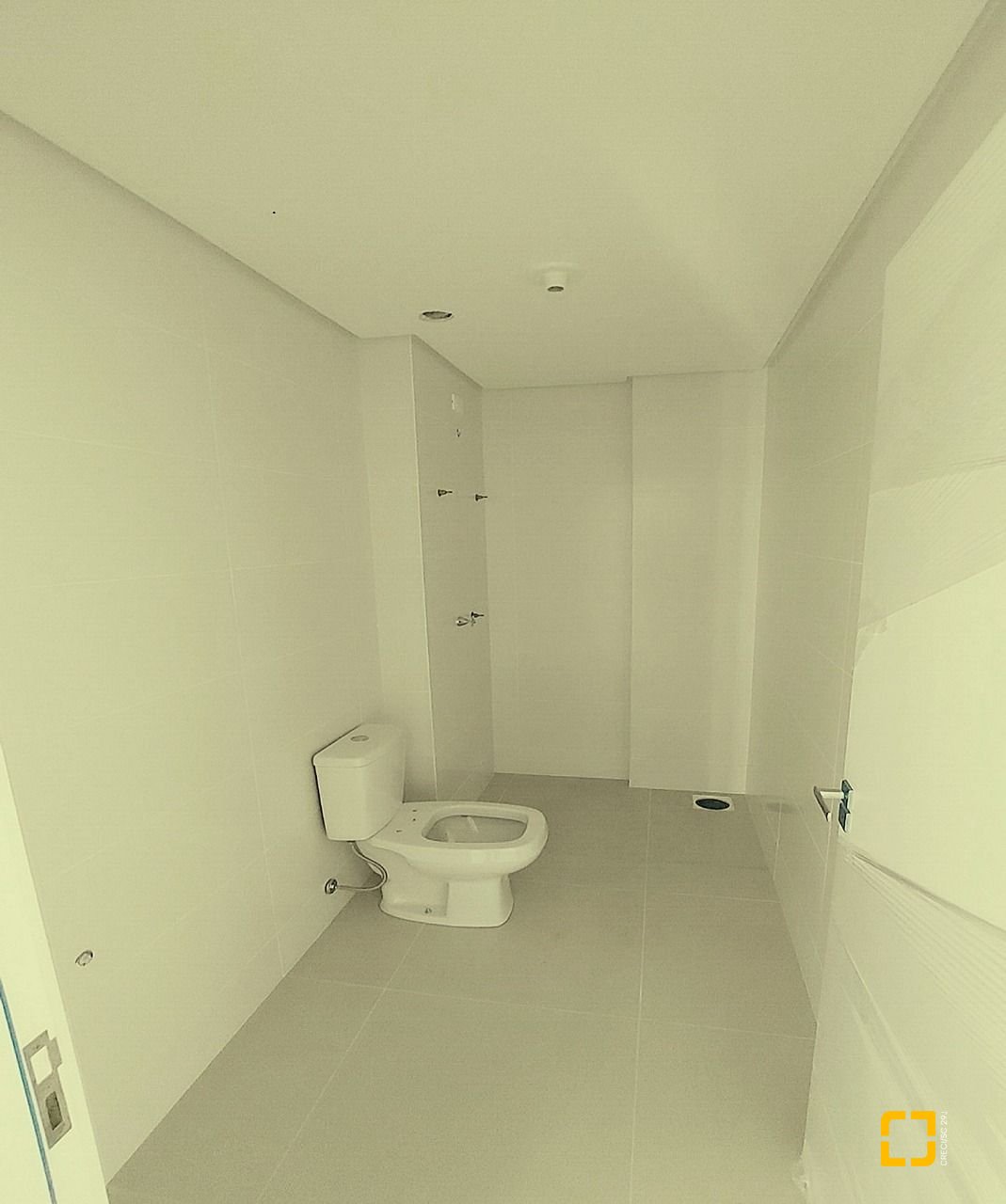 Apartamento com 90m², 4 quartos (sendo 1 suíte), 2 garagens, no bairro Pagani em Palhoça