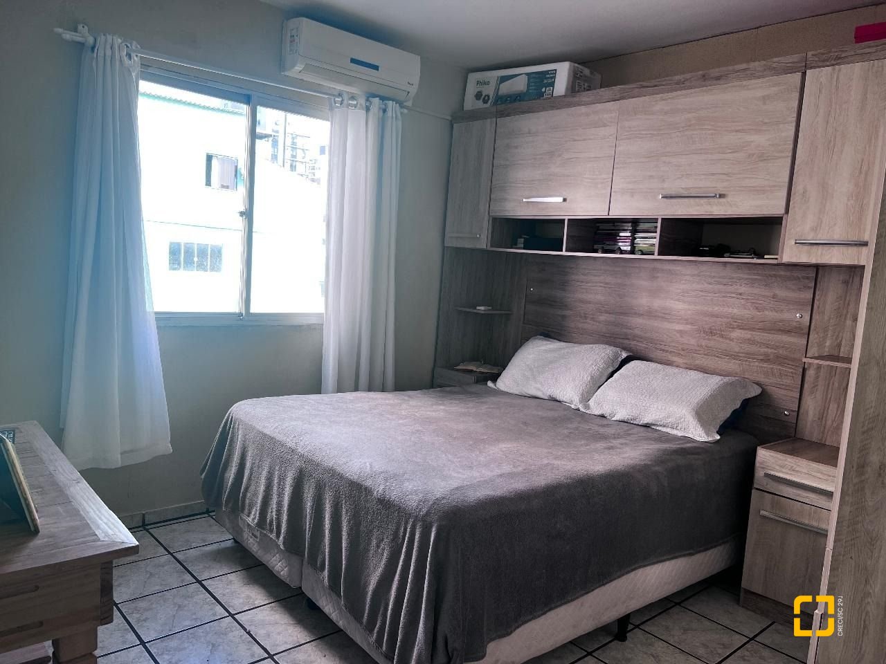 Apartamento com 74m², 4 quartos (sendo 1 suíte), 1 garagem, no bairro Kobrasol em São José