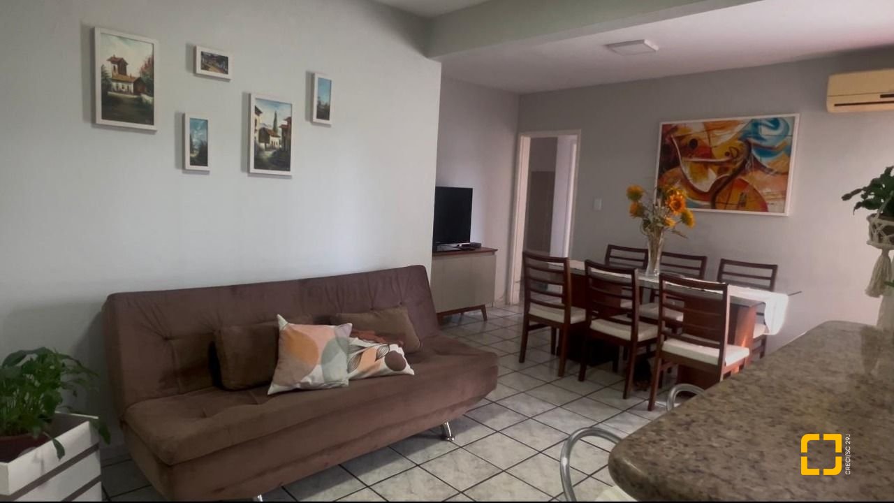 Apartamento com 74m², 4 quartos (sendo 1 suíte), 1 garagem, no bairro Kobrasol em São José