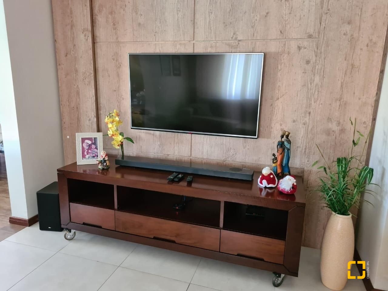 Casa com 278m², 4 quartos (sendo 1 suíte), 2 garagens, no bairro Saco dos Limões em Florianópolis