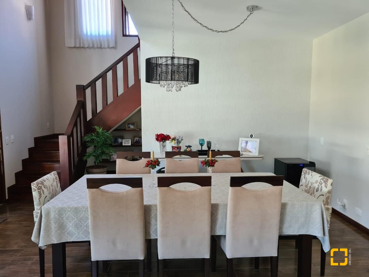 Casa com 278m², 4 quartos (sendo 1 suíte), 2 garagens, no bairro Saco dos Limões em Florianópolis