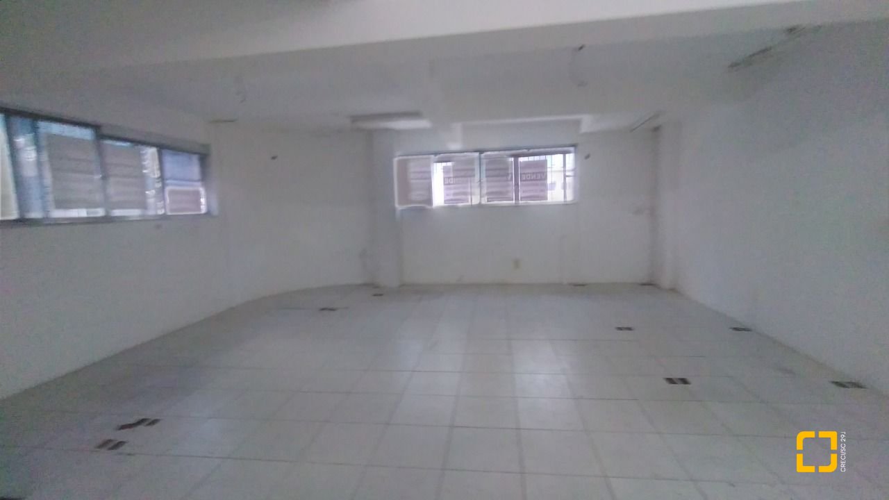 Prédio com 588m², no bairro Centro em Florianópolis