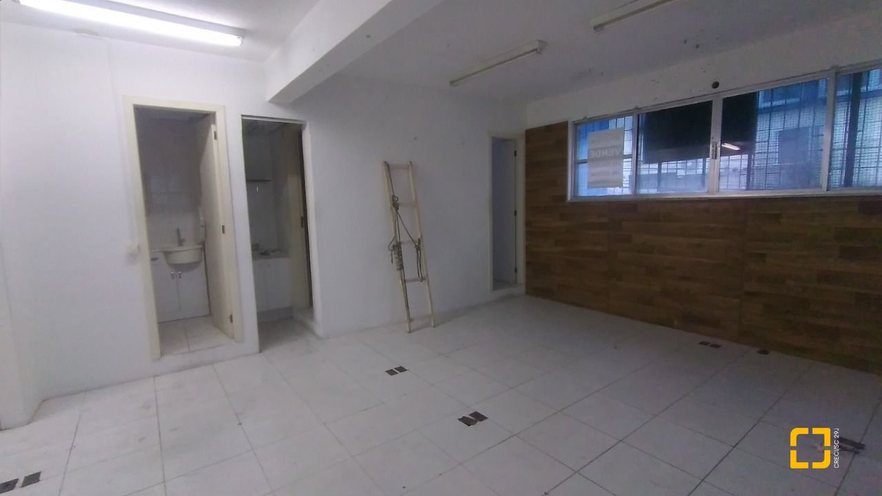 Prédio com 588m², no bairro Centro em Florianópolis
