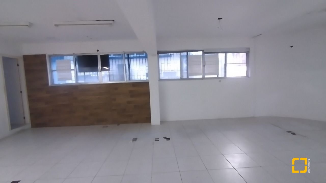 Prédio com 588m², no bairro Centro em Florianópolis