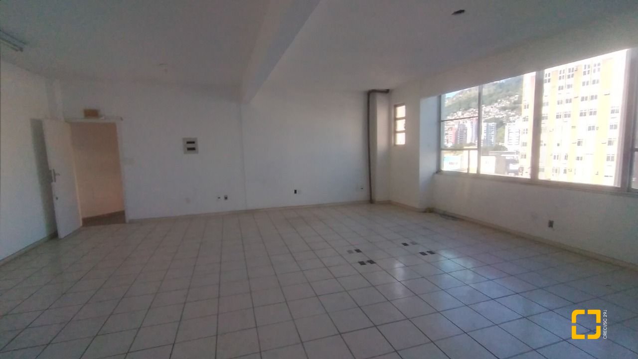 Prédio com 588m², no bairro Centro em Florianópolis