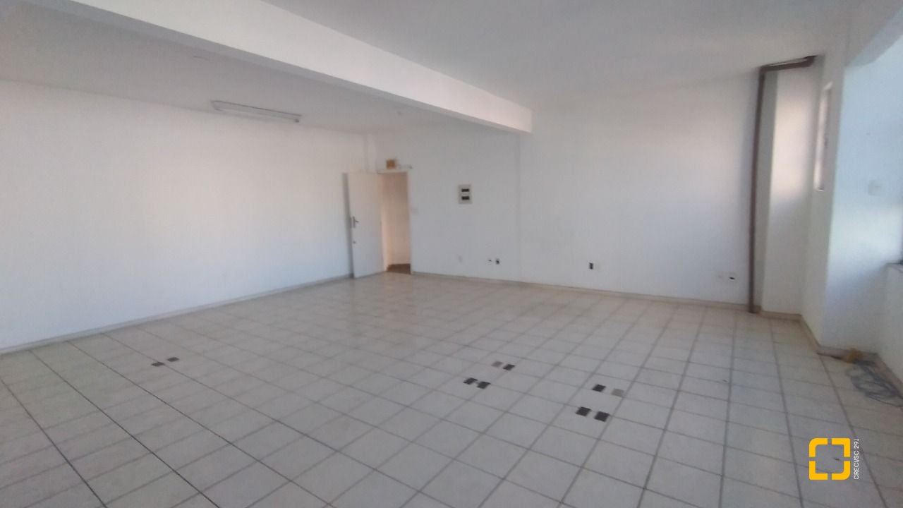 Prédio com 588m², no bairro Centro em Florianópolis