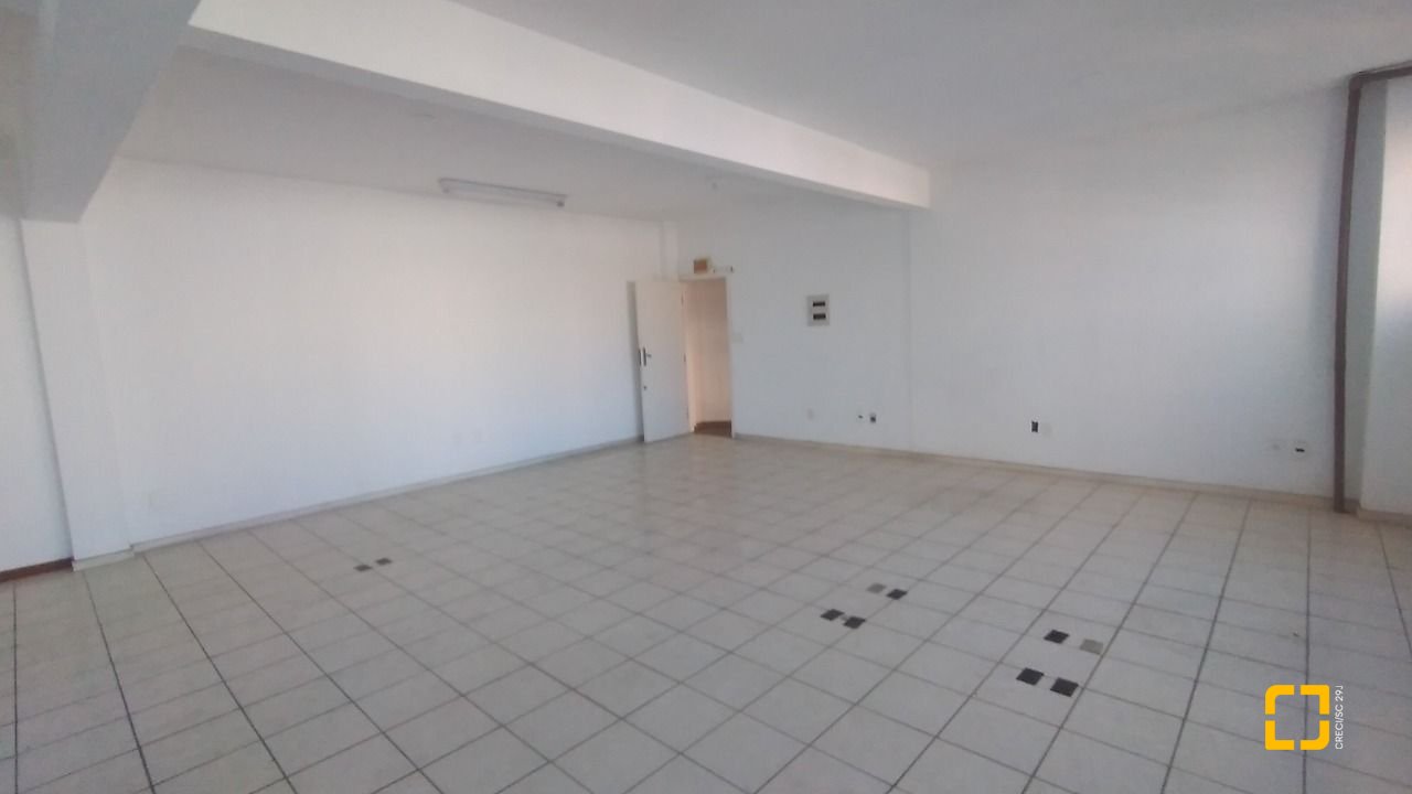Prédio com 588m², no bairro Centro em Florianópolis