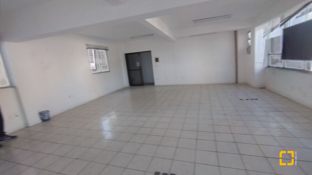 Prédio com 588m², no bairro Centro em Florianópolis