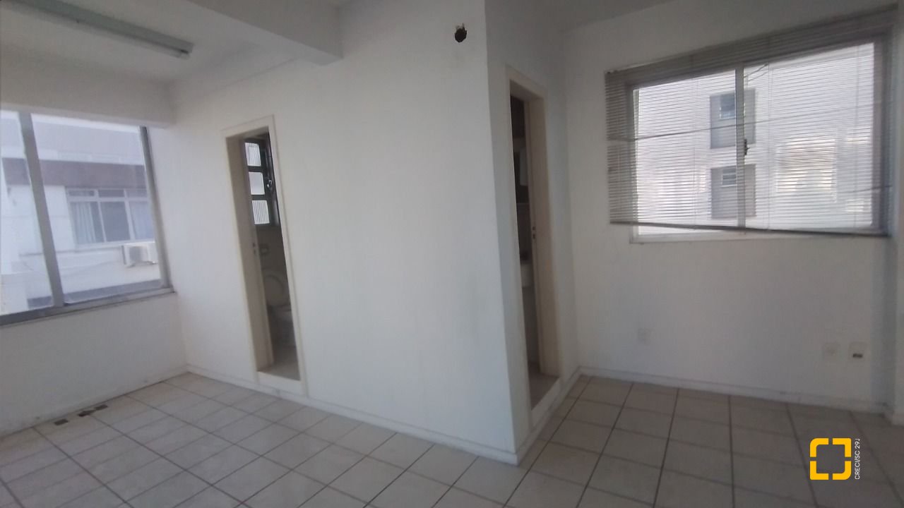 Prédio com 588m², no bairro Centro em Florianópolis