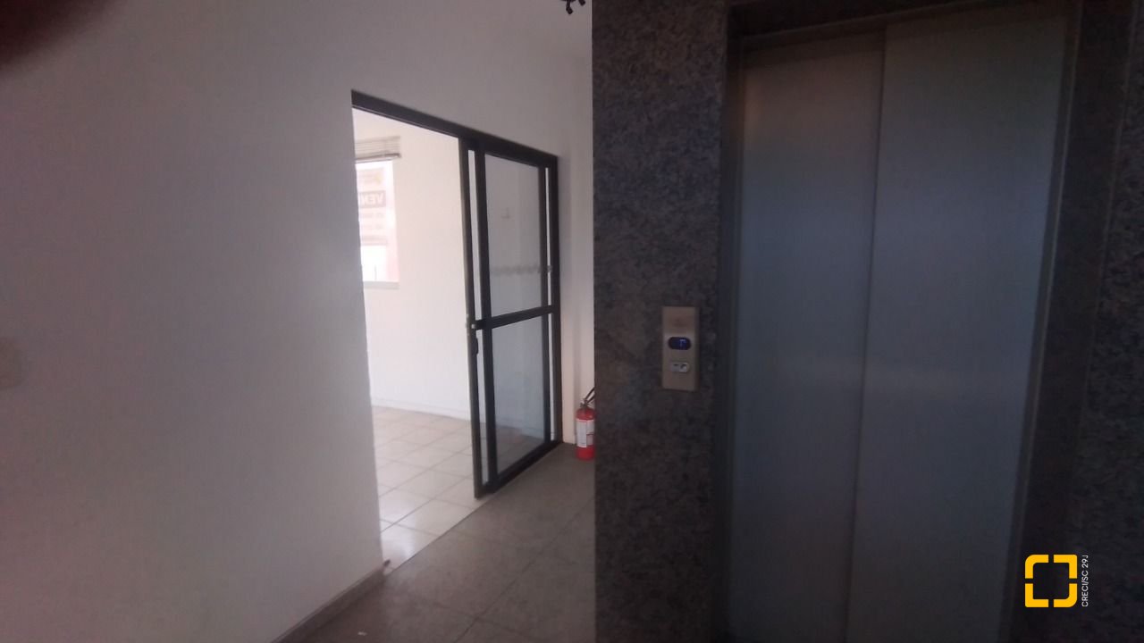Prédio com 588m², no bairro Centro em Florianópolis