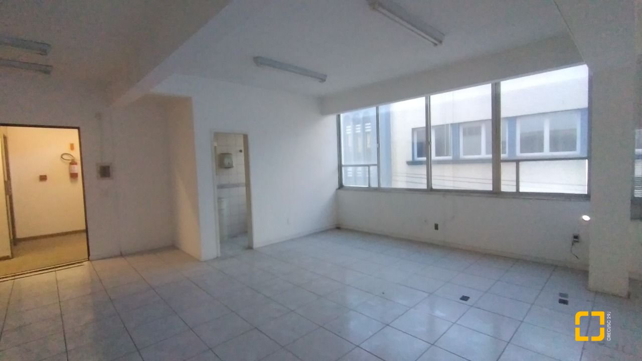 Prédio com 588m², no bairro Centro em Florianópolis