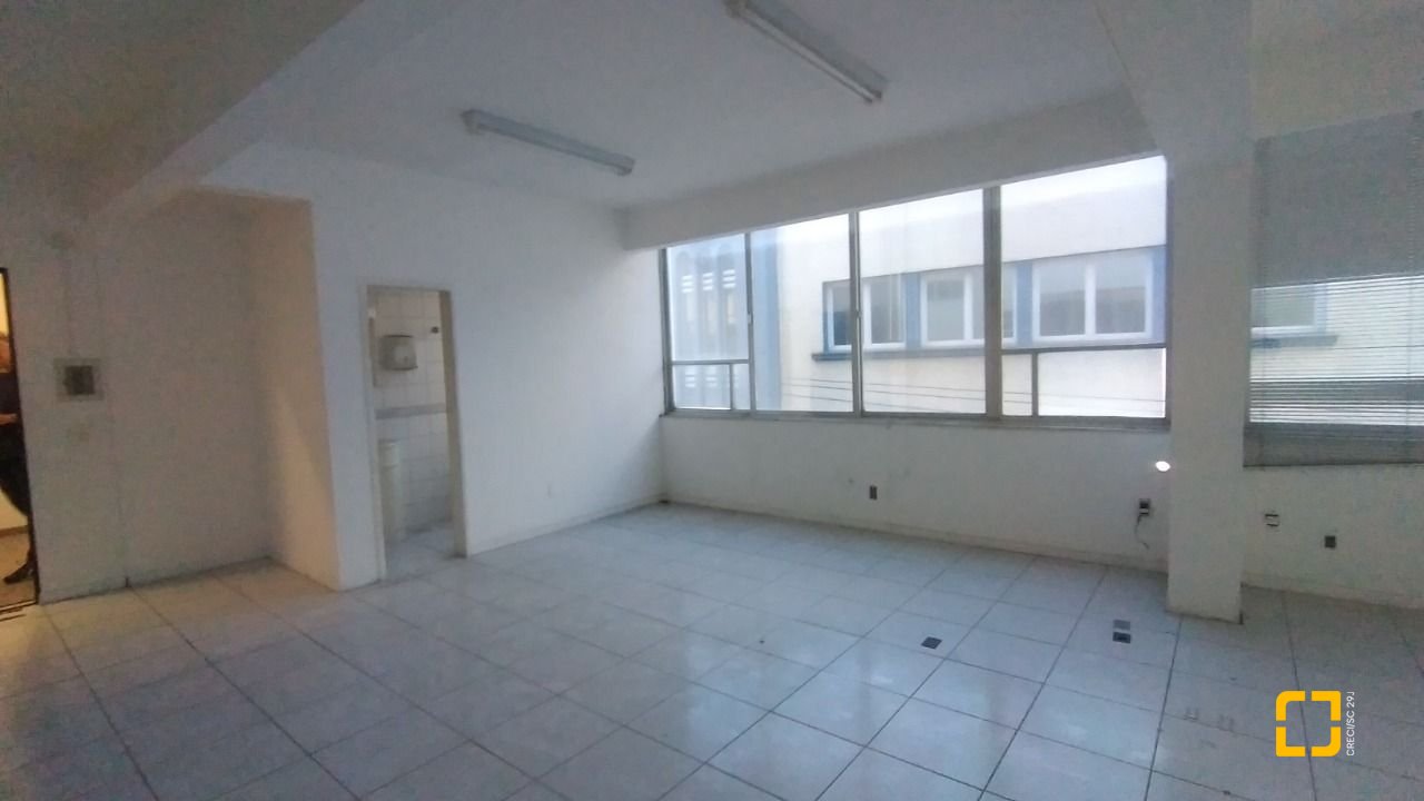 Prédio com 588m², no bairro Centro em Florianópolis