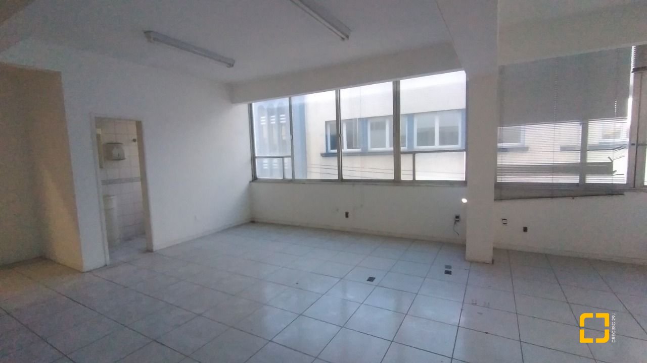 Prédio com 588m², no bairro Centro em Florianópolis