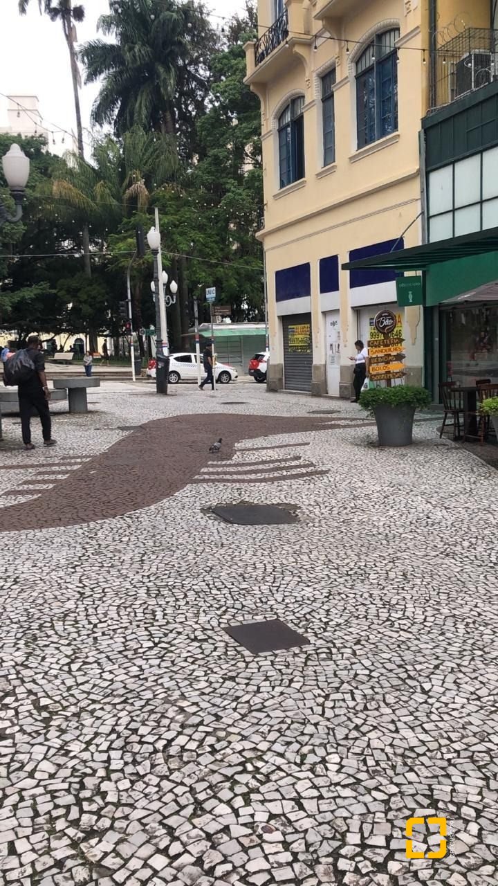 Prédio com 588m², no bairro Centro em Florianópolis