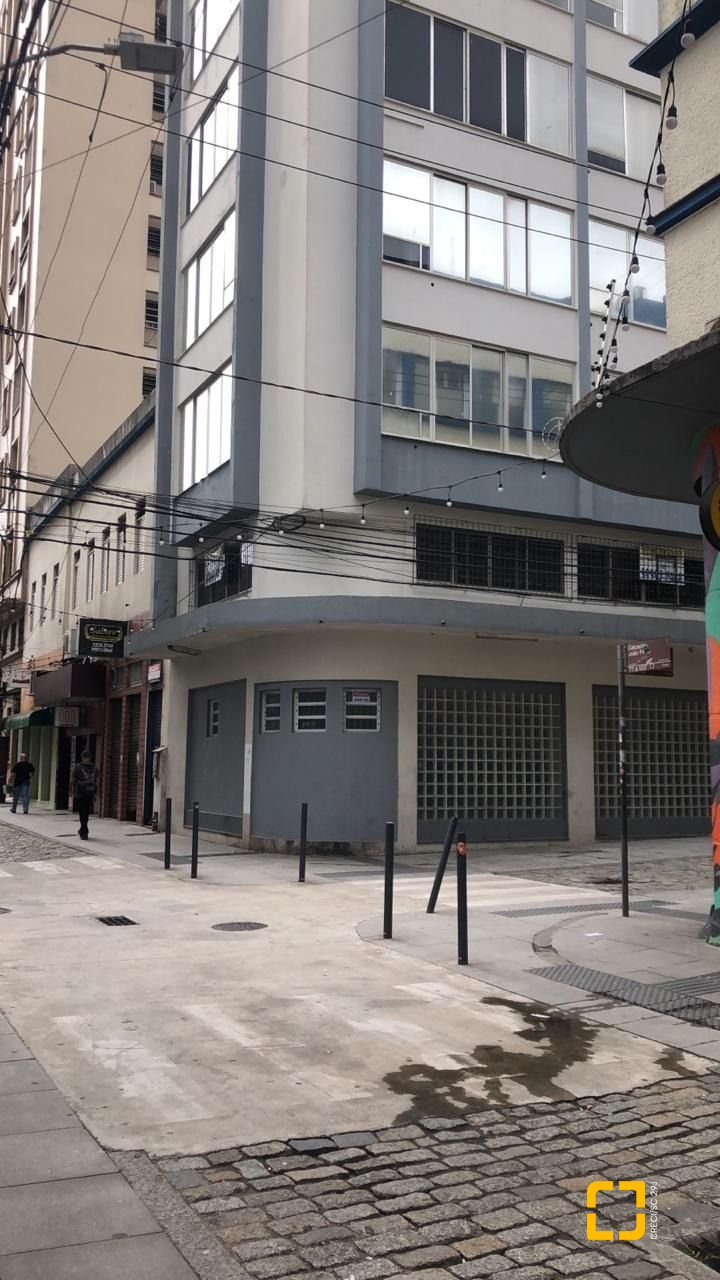 Prédio com 588m², no bairro Centro em Florianópolis
