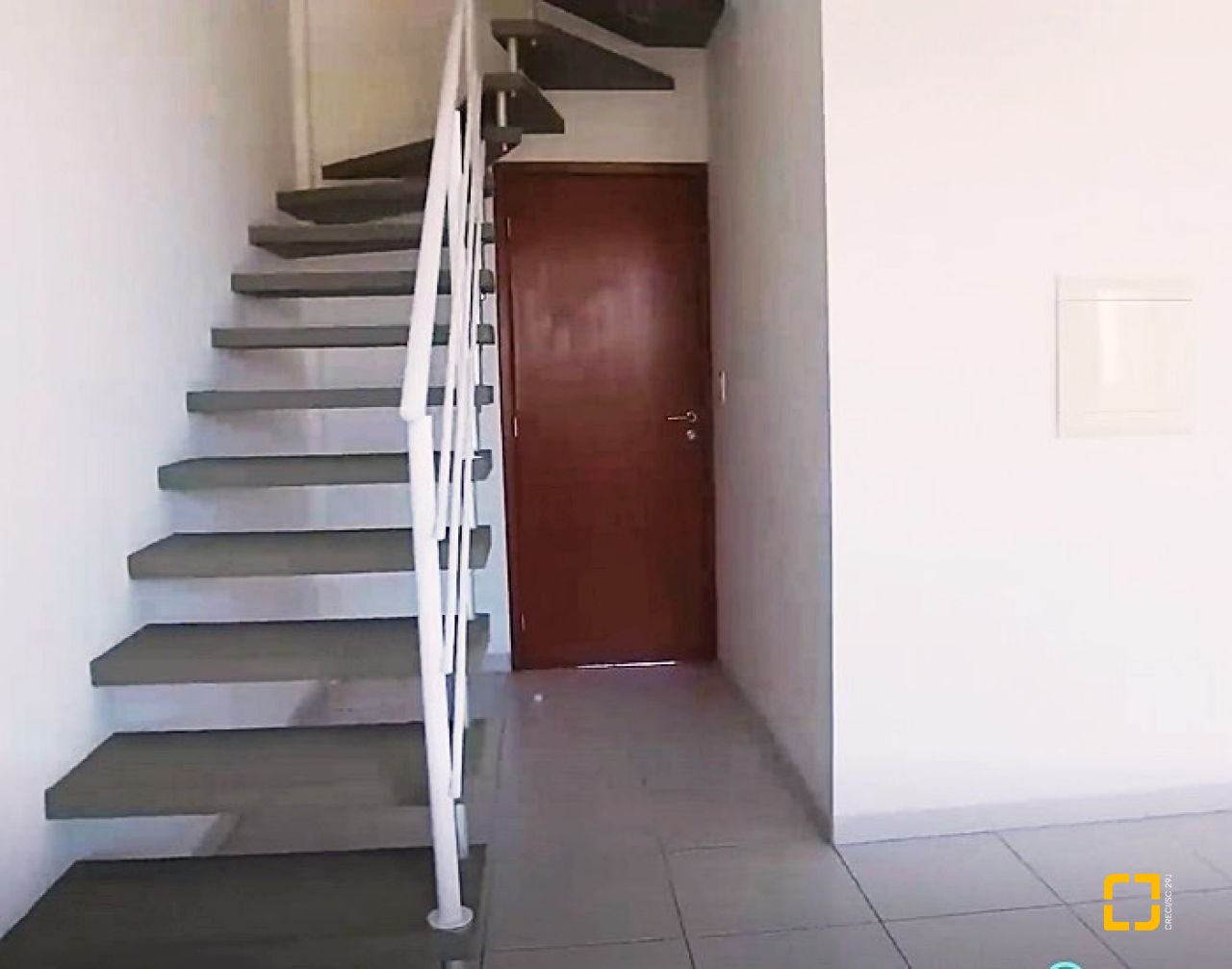 Apartamento com 98m², 6 quartos (sendo 3 suítes), 2 garagens, no bairro Capoeiras em Florianópolis