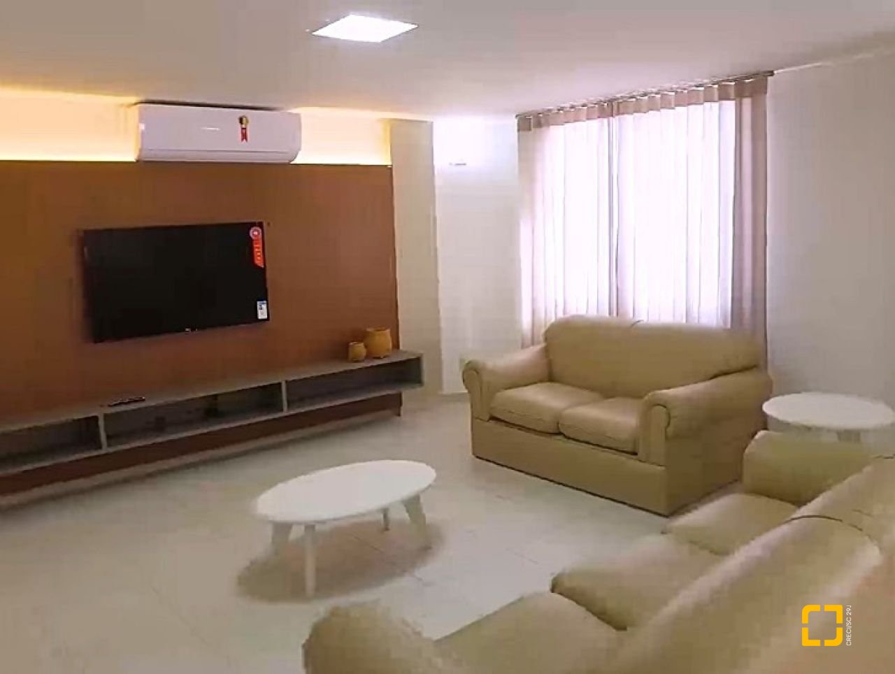 Apartamento com 98m², 6 quartos (sendo 3 suítes), 2 garagens, no bairro Capoeiras em Florianópolis