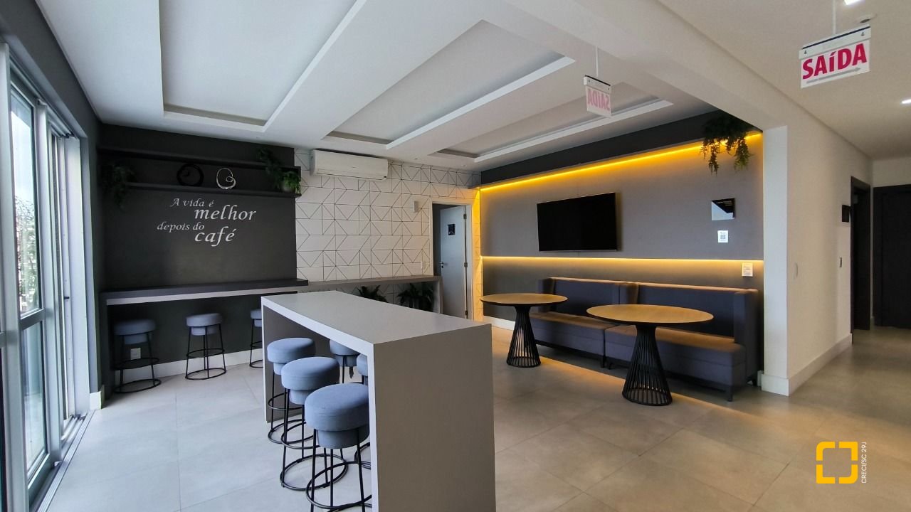 Sala com 29m², 1 garagem, no bairro Estreito em Florianópolis